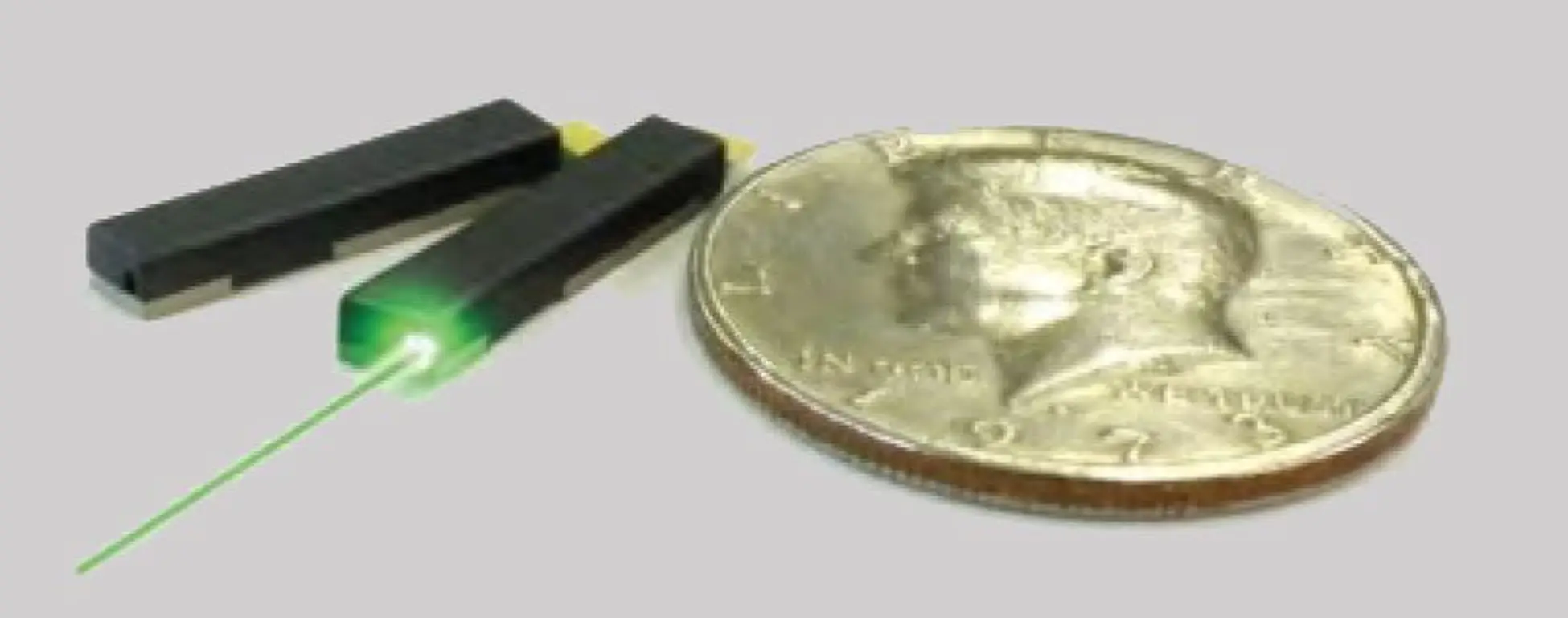 Compact single frequency visible laser diode module